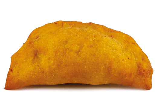 Panzerotto Alla Curcuma con Tartare di Tonno, Crema di Peperoni e Capperi