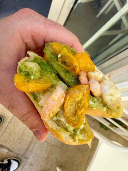 SPECIAL EDITION - Panzerotto Liguria con Pesto di Basilico, Datterino Giallo Confit, Stracciatella DOP e Mazzancolle Scottate